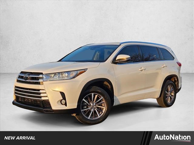 White (Blizzard Pearl) 2018 Toyota Highlander XLE SUV / Crossover Front-Wheel Drive Automatic