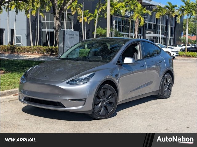 2025 Tesla Model Y Long Range AWD