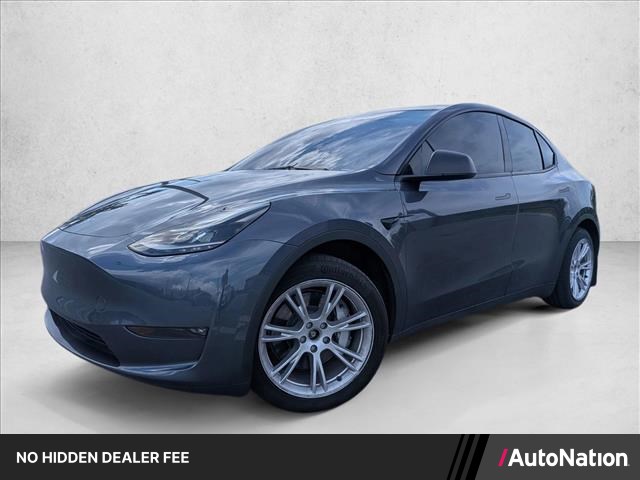 Silver/Gray 2023 Tesla Model Y Long Range AWD SUV / Crossover All-Wheel Drive Automatic