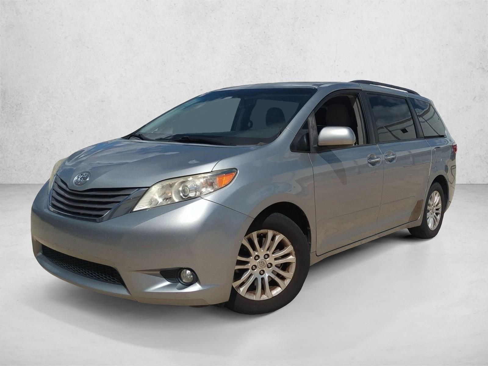 2016 Toyota Sienna XLE