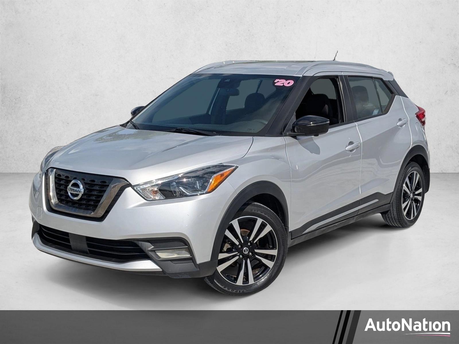 2020 Nissan Kicks SR