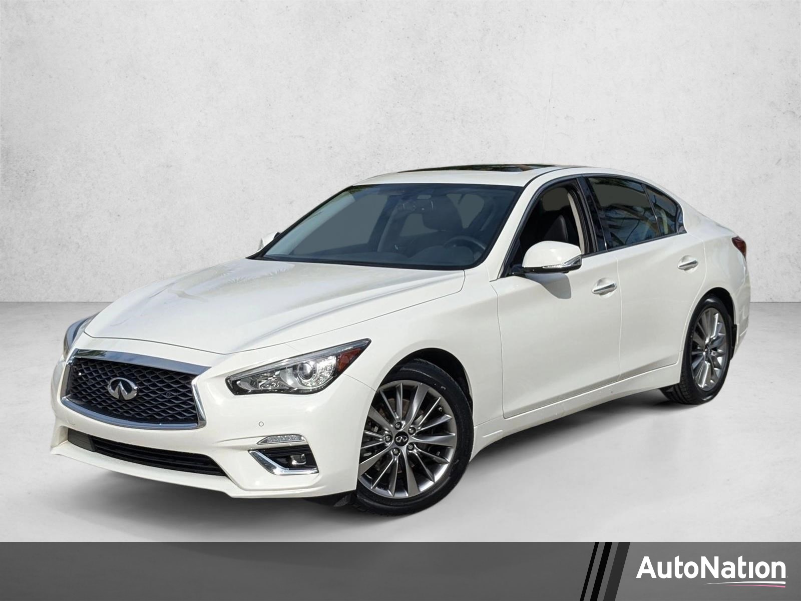 2023 INFINITI Q50 LUXE