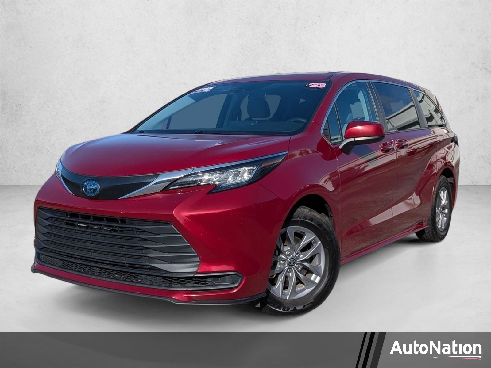 2023 Toyota Sienna LE