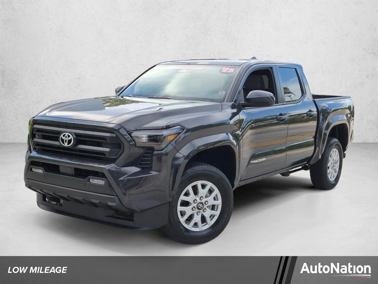 2025 Toyota Tacoma 4WD SR5
