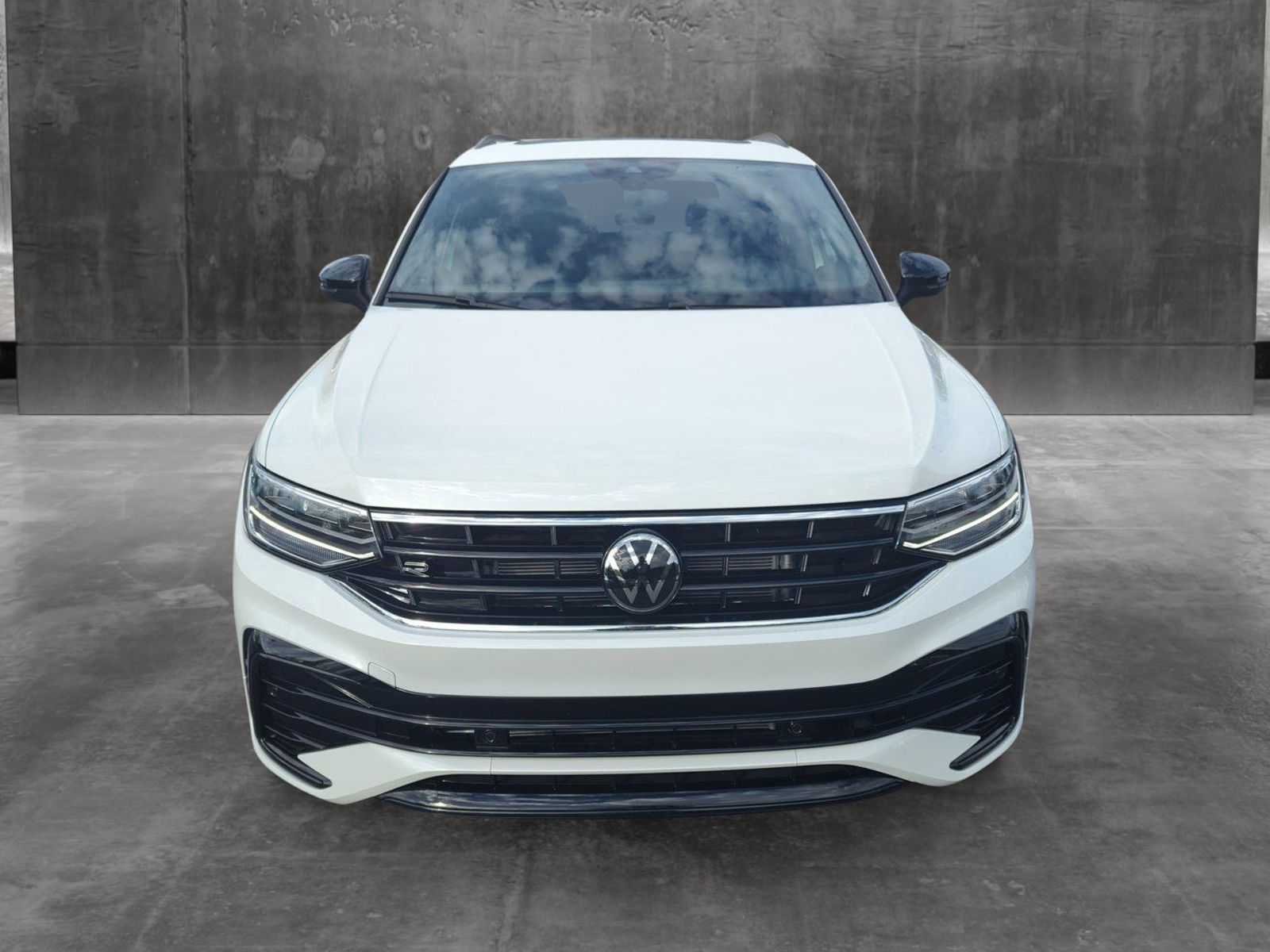 2024 Volkswagen Tiguan SE R-Line Black -
                Buford, GA