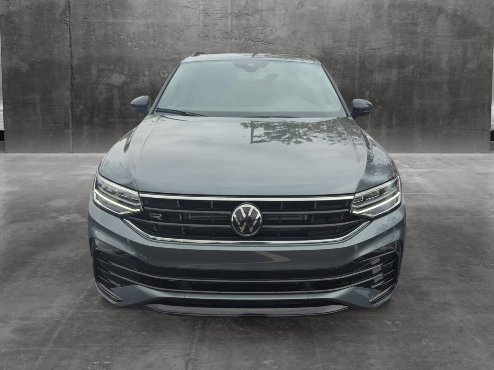 2024 Volkswagen Tiguan SE R-Line Black -
                Buford, GA