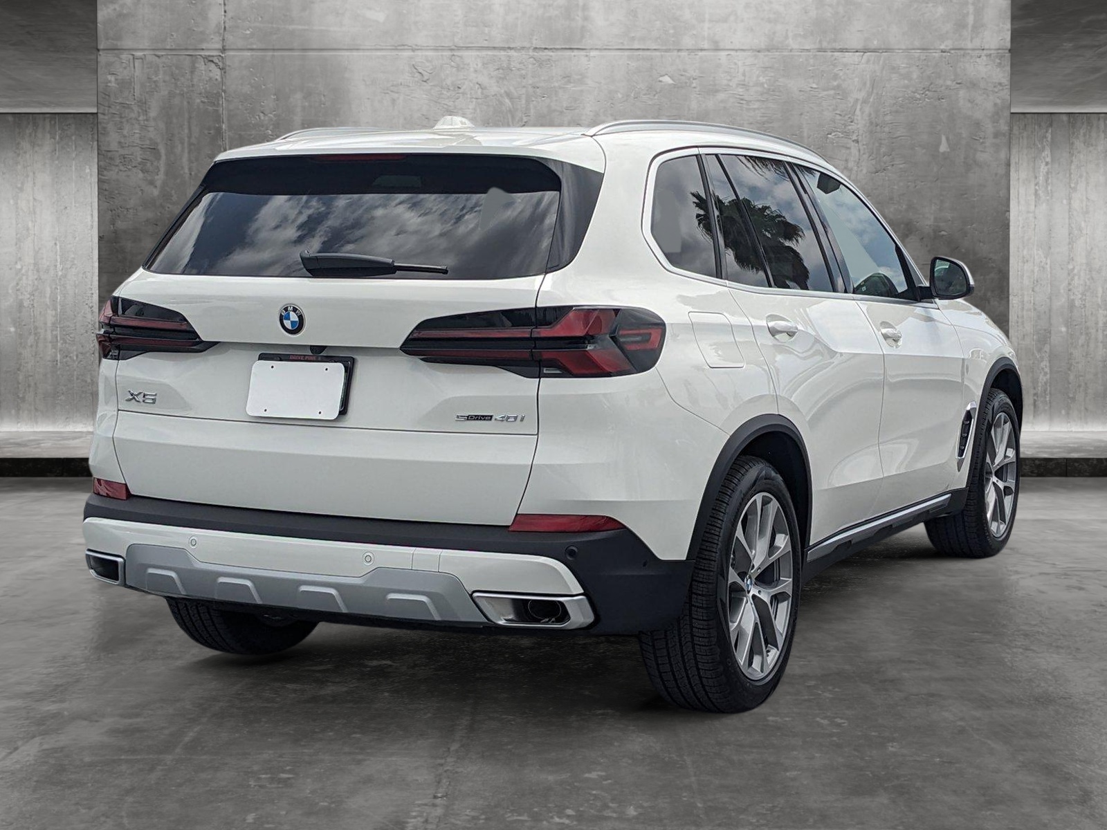 2025 BMW X5 sDrive40i -
                Buena Park, CA