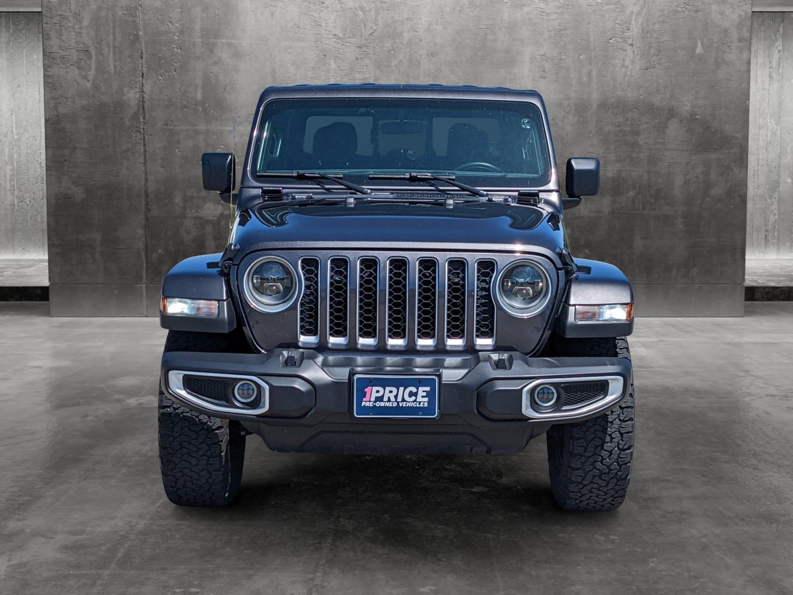 2021 Jeep Gladiator Overland -
                Valencia, CA