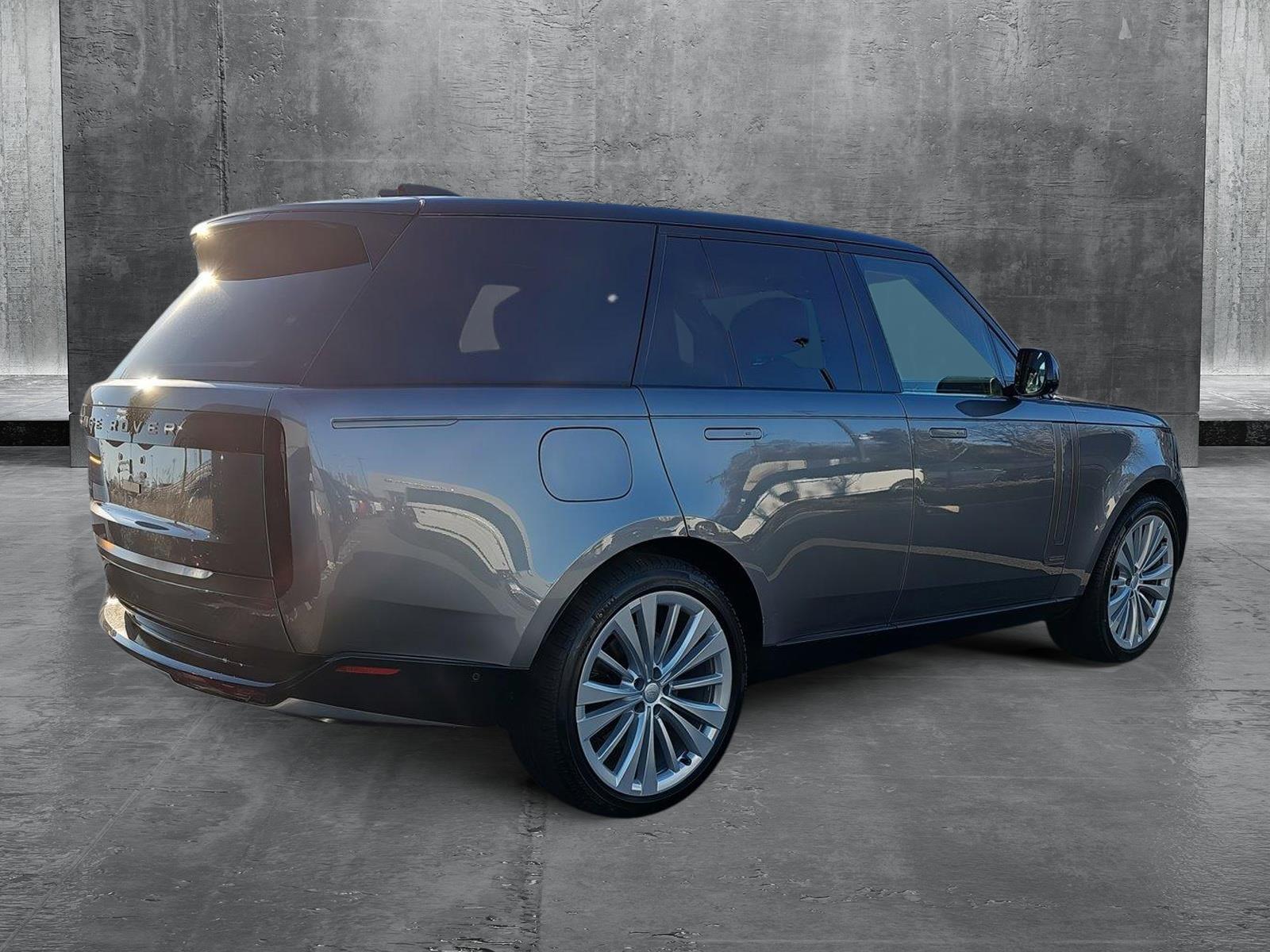 2025 Land Rover Range Rover Autobiography -
                New Rochelle, NY